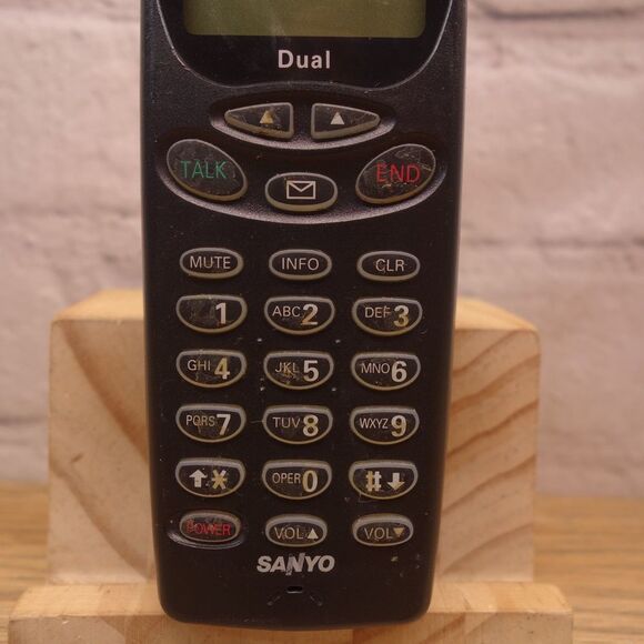 Sanyo Dual Band For Sprint PCS Model #SPC-3000 Vintage Cell Phone - Picture 3 of 6